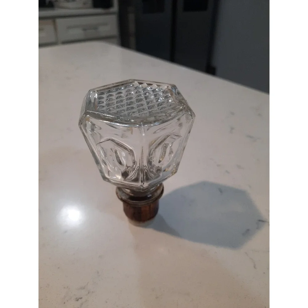Glass Decanter With Stopper